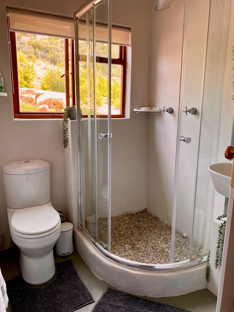 Bathroom at Breathe Views in the Klein Karoo